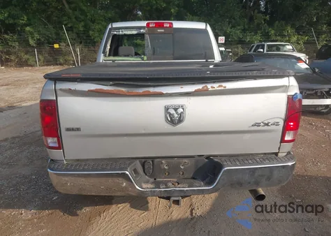 2010 Dodge Ram 1500 Slt/Sport/Trx z USA, uszkodzony, nr VIN 1D7RV1GP9AS105570